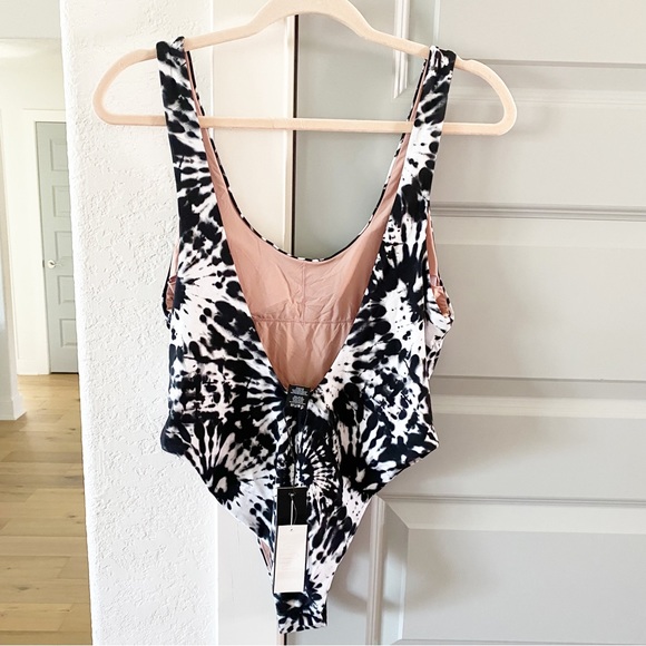 NWT Dolce Vita Tie Dye High Cut One Piece Swimsuit - Picture 3 of 5
